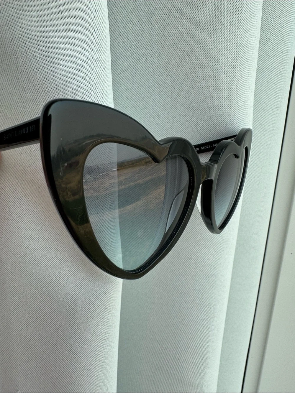 Saint Laurent SL181 LOULOU 008 Heart Sunglasses Black Frame Gray Gradient VGUC